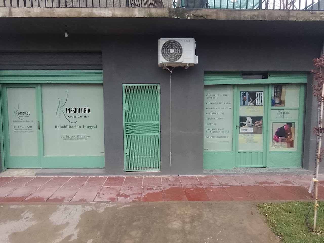 Fachada y recepción de Kinesiología Cruce Castelar